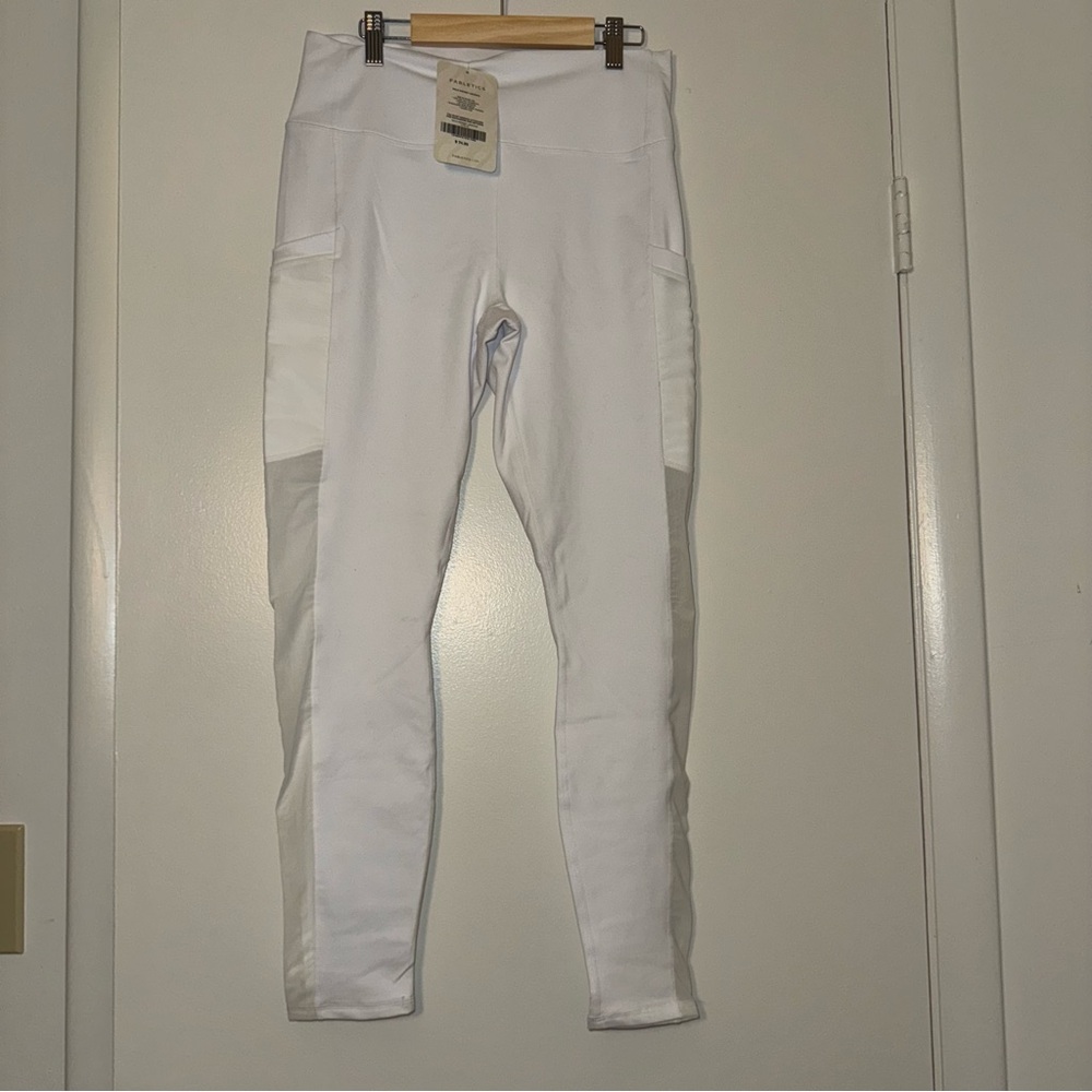Fabletics White Mila Pocket Legging
